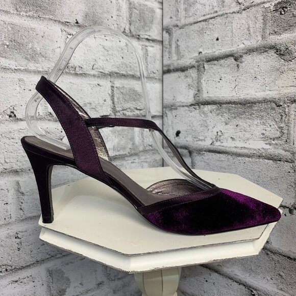 Adrianna Papell Purple Velvet Pointy Toe T-Strap Evening Pumps - Picture 4 of 10